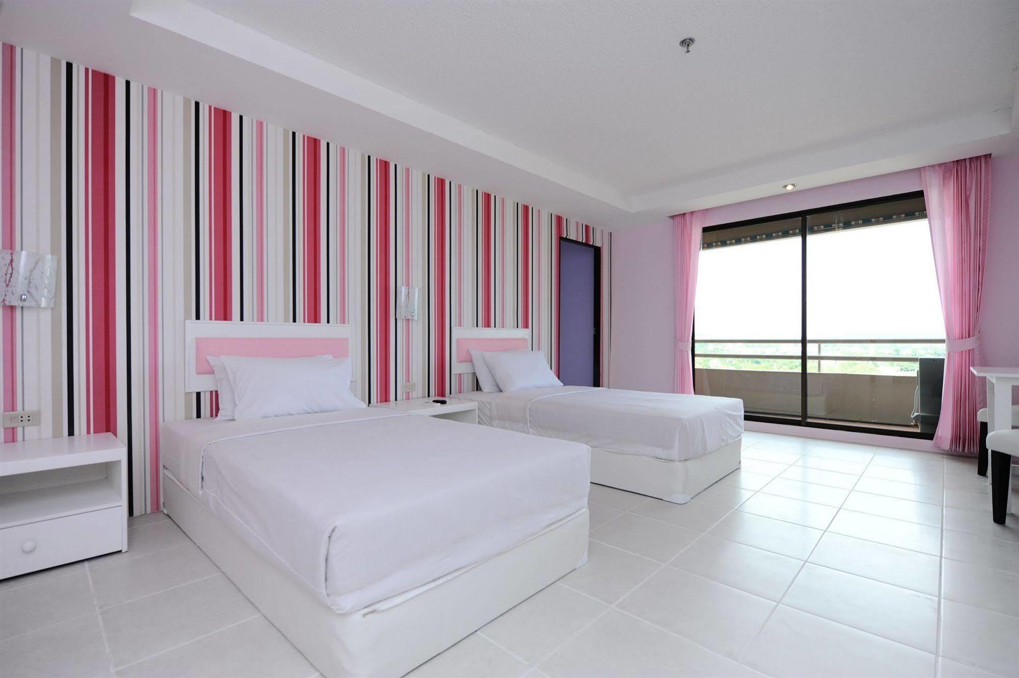 Angket Hip Residence Патая Екстериор снимка