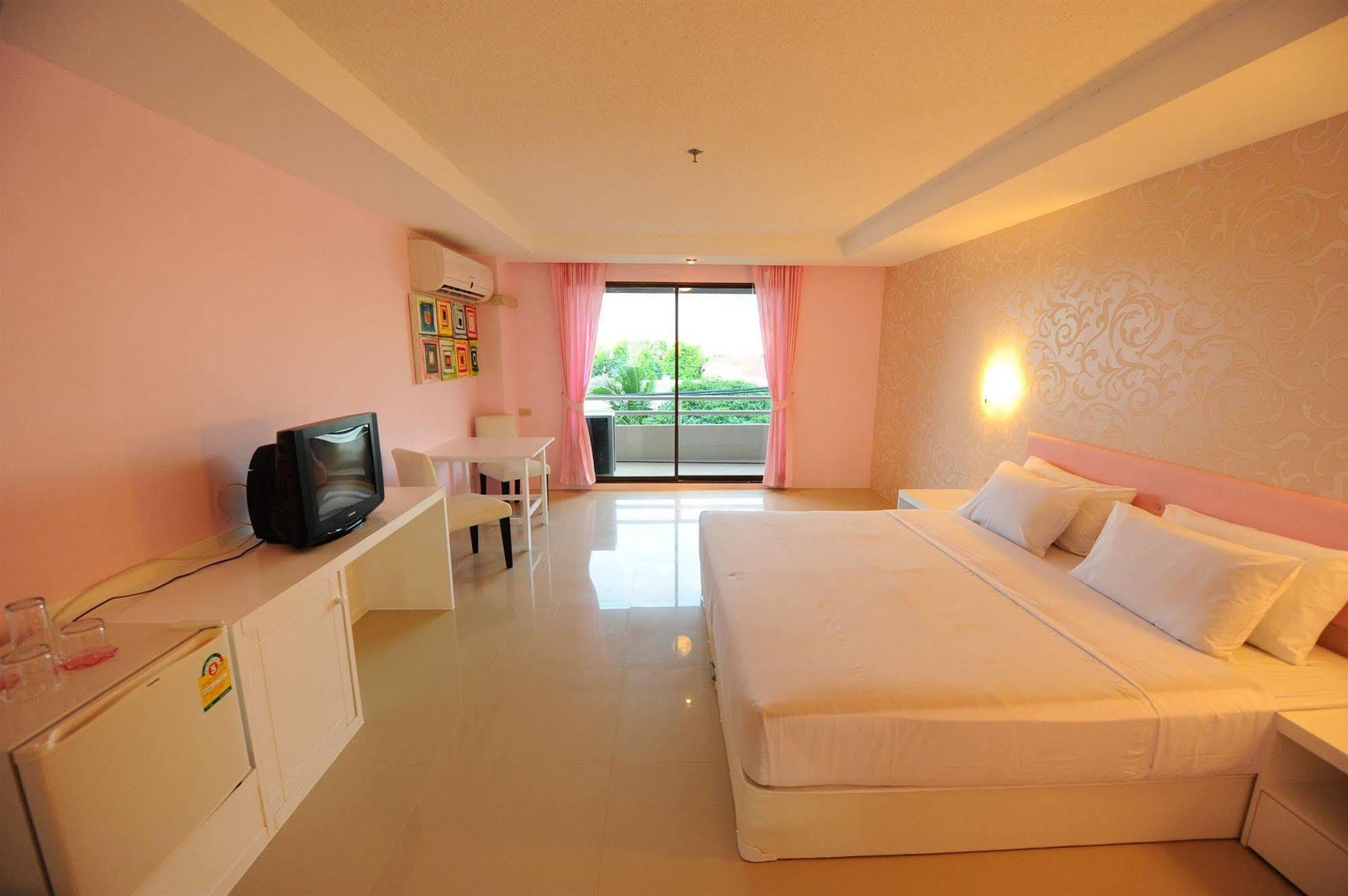 Angket Hip Residence Патая Екстериор снимка