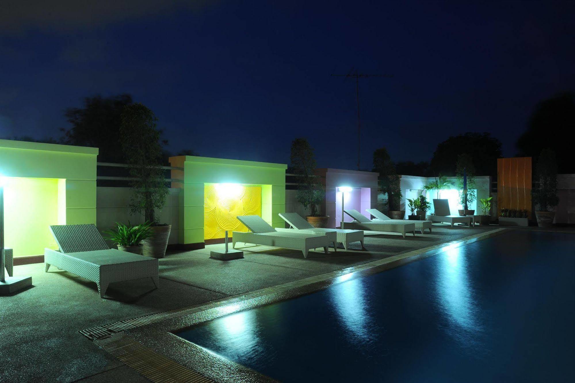 Angket Hip Residence Патая Екстериор снимка
